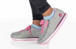FINAL SALE - Grey/Fuchsia BILLY Joggers 20 FINAL SALE - Grey/Fuchsia BILLY Joggers -Billy BK21302 020 studio standing 1 940x614 ad3432ce 3efe 40ca 88d8 ccf32361fa1e