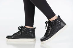 Black Leather BILLY Ten9 CS Sneaker High Tops -Billy BK22442 002 studio standing 1 940x614 bc5c77ea 3899 4ef6 90d4 6952734f9599