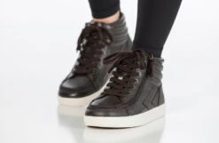 Brown Leather BILLY Ten9 CS Sneaker High Tops -Billy BK22442 200 studio standing 2 940x614 cb417e43 3abc 42ad 8b5b a5b936ec4b5b