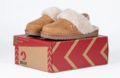 Chestnut BILLY Cozy Sling Scuff -Billy BK22447 250 Studio 1 940x614 b6f847ee 15c0 4c00 a4b7 d7c9d9cf720a