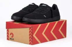 FINAL SALE - Men's Black To The Floor BILLY Sneaker Low Tops -Billy BM22128 001 studio 1 940x614 05e08580 b948 4674 aaf5 5018ed68655e