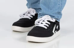 Men's Black/White BILLY CS Sneaker Low Tops 23 Men's Black/White BILLY CS Sneaker Low Tops -Billy BM22343 002 studio standing 2 940x614 259411d6 e238 4e67 9ed9 2262ac1aad76
