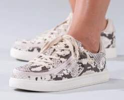 FINAL SALE - Women's Snake BILLY Classic Lace Lows -Billy BW20005 060 Studio3 880x704 1